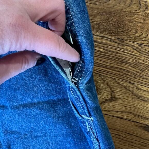 Carhartt Denim Bib Overalls Mens 36x32 Utility R07 DST Workwear Outdoor Farm - Picture 11 of 12